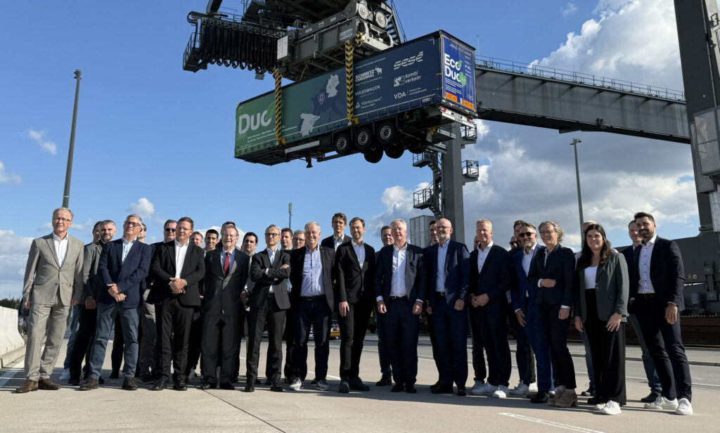 Sesé avanza en la implantación de los duotráiler a Alemania